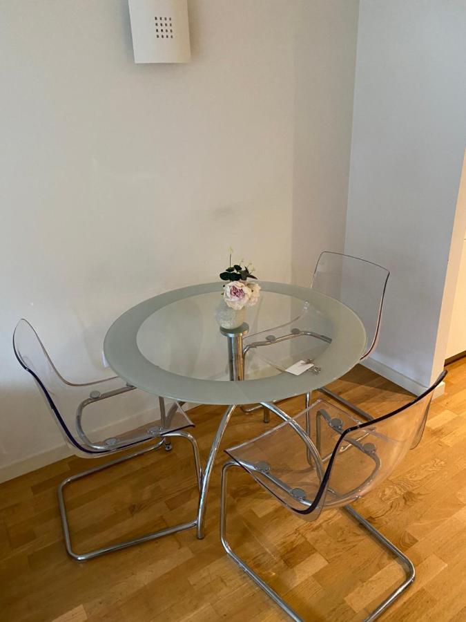 London Luxury 1 Bedroom Apartment Minutes Walk From Canary Wharf Экстерьер фото