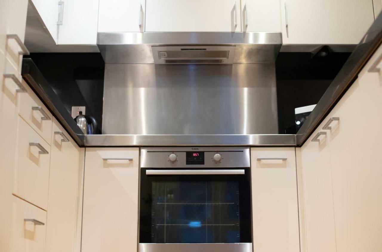 London Luxury 1 Bedroom Apartment Minutes Walk From Canary Wharf Экстерьер фото